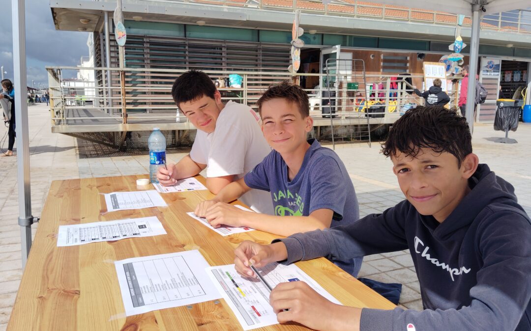 Des juges au championnat régional de surf